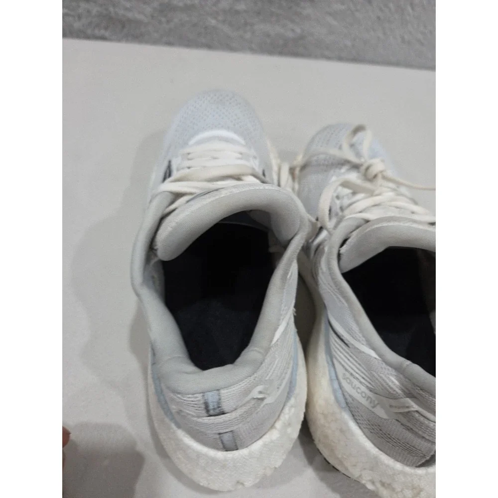 Saucony Triumph 20 Womens Running Shoes Fog Black S10759-11 Size 6